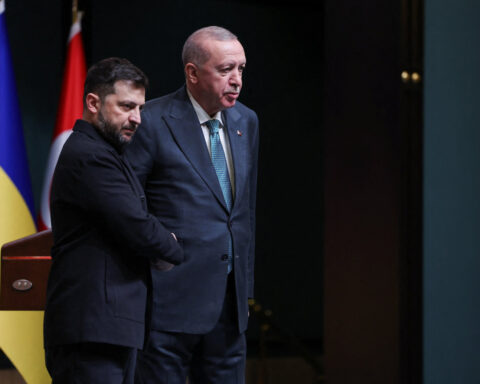 Turkey says Russia-Ukraine ceasefire needed first before discussing troop deployment