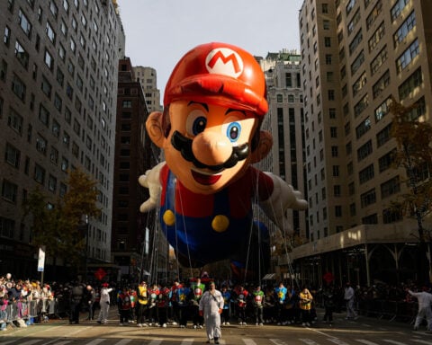 Macy’s Thanksgiving Day Parade kicks off in Manhattan