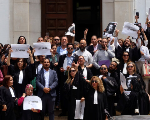 Tunisia frees prominent lawyer Sonia Dahmani, a critic of the president