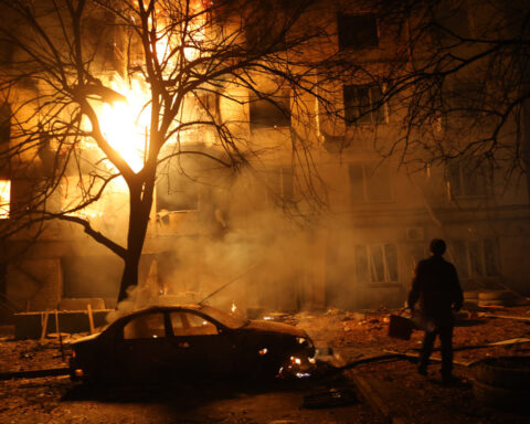 Putin sees US peace plan as a starting point as he warns Ukraine's army to withdraw