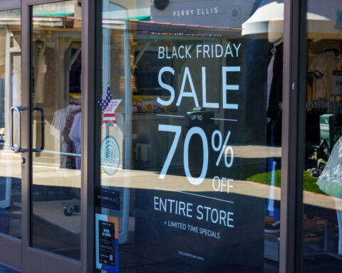 Black Friday consumers go online, rather than stand in line