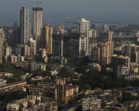 India's July-Sept economic growth accelerates to 8.2% y/y, beats forecasts