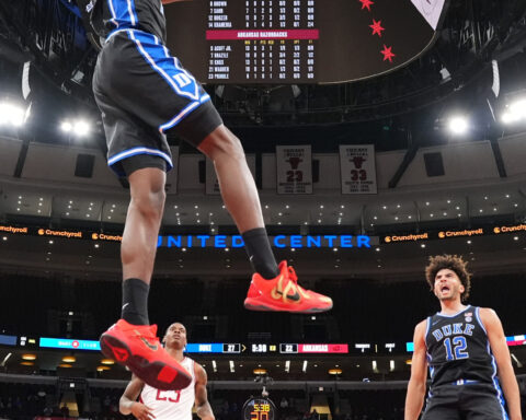 Cameron Boozer scores 35 points as No. 4 Duke tops No. 22 Arkansas 80-71