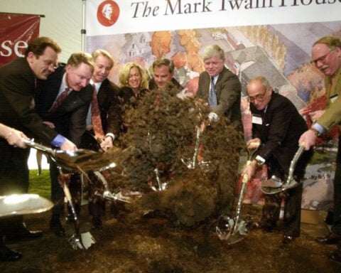 Robert A.M. Stern, noted American architect, dies at 86