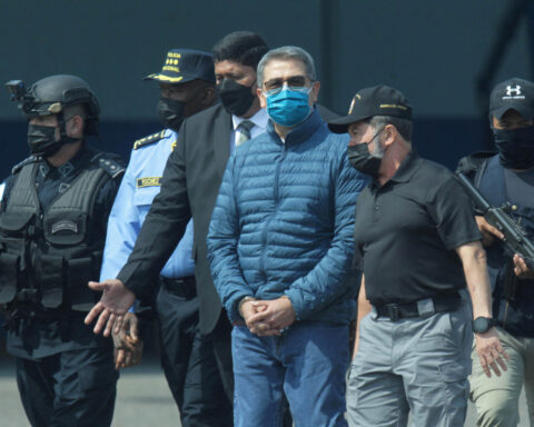 Trump frees Honduran leader convicted on cocaine charges, sparks outcry from Democrats