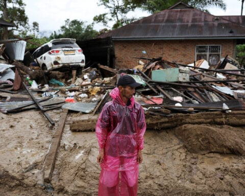Death toll from Indonesia floods and landslides passes 700