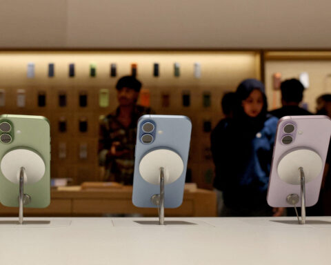 Apple to resist India order to preload state-run app as political outcry builds