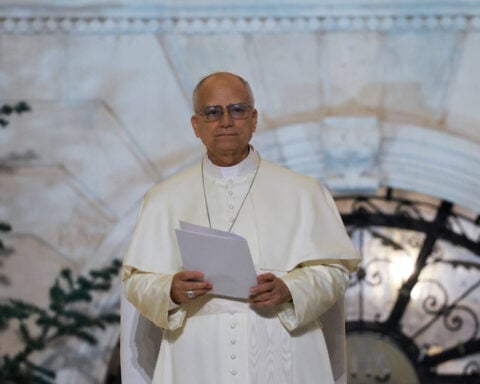 Pope urges Middle East to reject 'horror of war' at end of first overseas trip