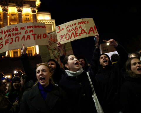 Thousands rally in Bulgaria against 2026 budget, clash with police