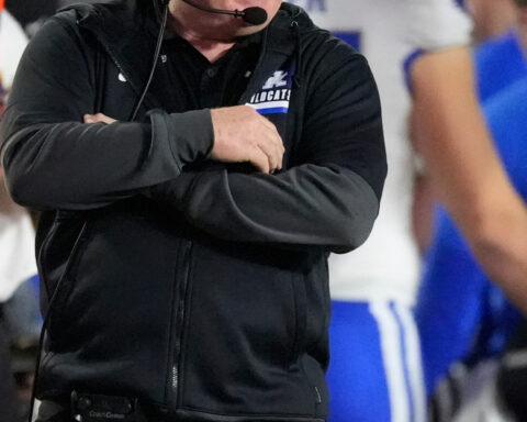Kentucky fires SEC's longest-tenured coach in Mark Stoops, hires his replacement hours later