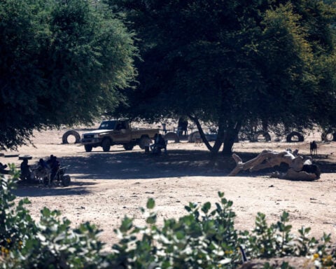 People fleeing violence in Sudan find little aid at Chad border