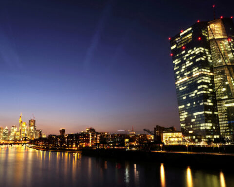 German manufacturing sector faces sharp decline in new orders, PMI shows