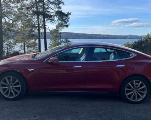 Tesla sets Norway's annual car sales record