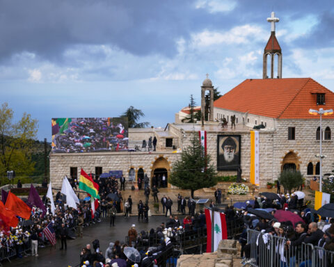Pope in Lebanon asks for 'divine gift of peace' alongside country's Christian and Muslim leaders