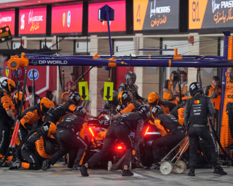 McLaren's botched strategy call helps Verstappen win Qatar GP as F1 title fight goes to final race