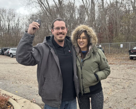 'We owe her a lot': Stranger returns lost wallet to couple's doorstep