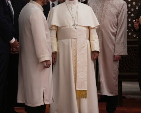 The Latest: Pope Leo XIV visits Blue Mosque and holds Mass in Istanbul