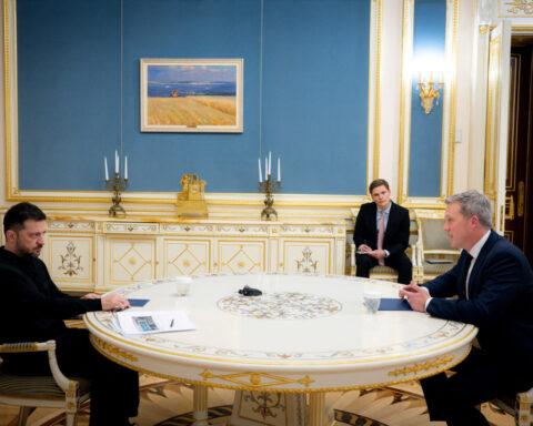 Ukrainian delegation heads to US for peace talks after lead negotiator's exit