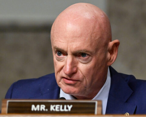 Experts doubt the Pentagon can punish Kelly over the 'illegal orders' video