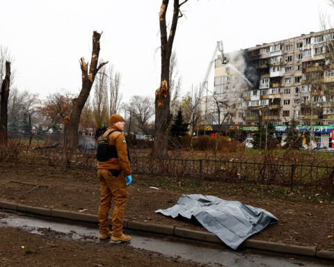 Russia launches largest aerial assault on Ukraine in a month as Kyiv delegation heads for US peace talks