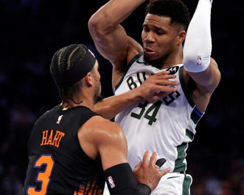 Antetokounmpo's return from injury not enough to stop Bucks' 7- game skid, NBA Cup elimination