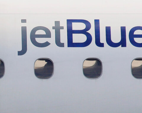 Airlines adopt software fix for Airbus A320 after plane has sudden altitude drop