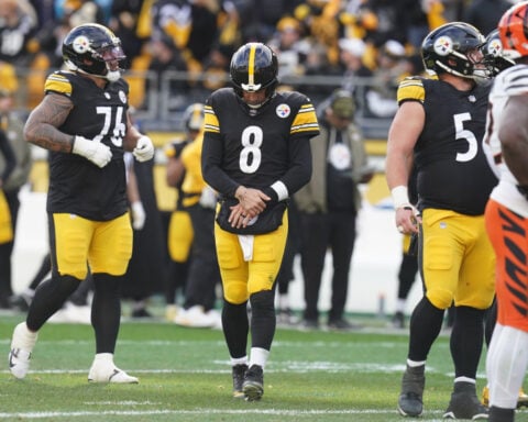 Steelers quarterback Aaron Rodgers cleared to return against the Buffalo Bills