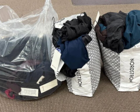 3 teens among 4 arrested in $6,000 Lululemon heist at store