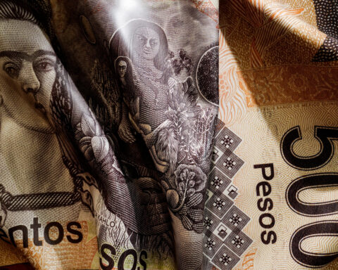 Mexico's peso to trade within decade-old range in 2026: Reuters Poll