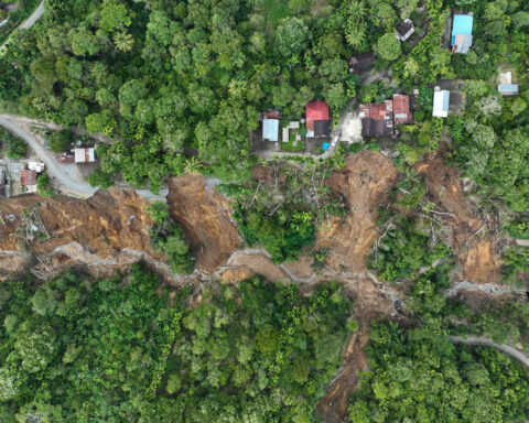 Rescuers race in search for survivors after last week's floods in Indonesia, Sri Lanka and Thailand