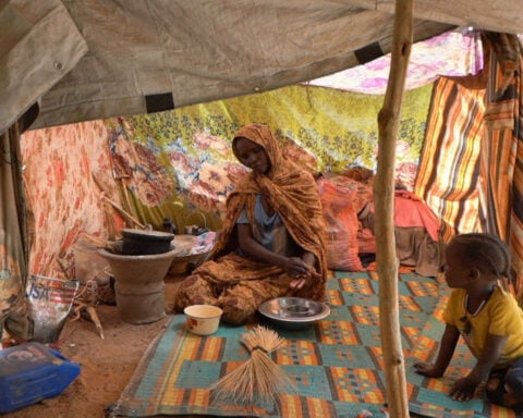 Sudanese force holding survivors of Darfur siege for ransom, witnesses say