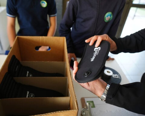 Chile becomes latest country to ban smartphone use during class