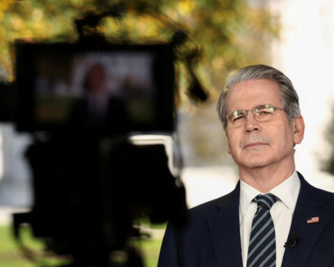 Bessent says Fed rate cuts needed, China making good on soybean purchases