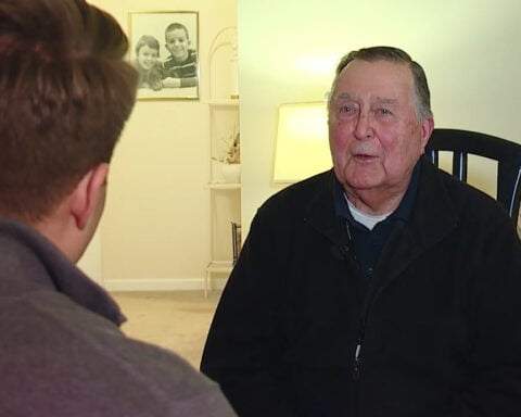 88-year-old veteran becomes social media sensation as thousands rally to help him retire