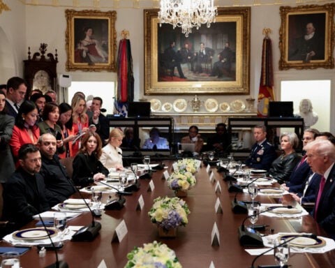 Trump's Ukraine peace effort tests his unconventional diplomacy