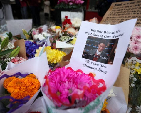 Doctor in Matthew Perry overdose case sentenced to 2-1/2 years in prison