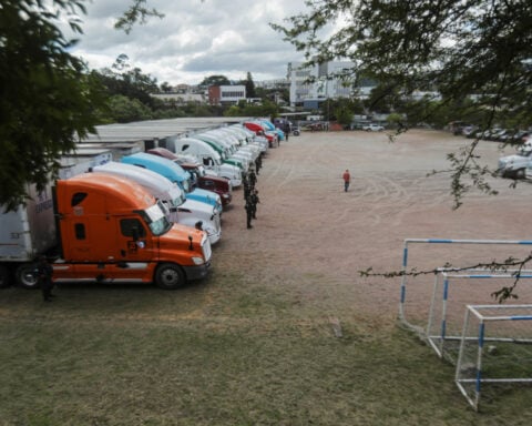 Honduran centrist holds narrow lead in presidential race marred by further delays