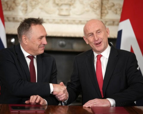 UK and Norway will mount joint naval patrols to protect undersea cables and hunt Russian submarines