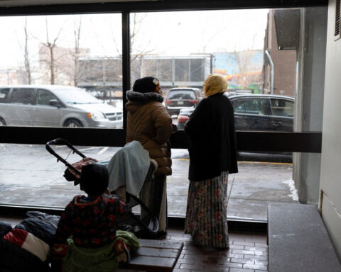 Anxiety grips Minneapolis’s Somali community as immigration agents zero in on the Twin Cities