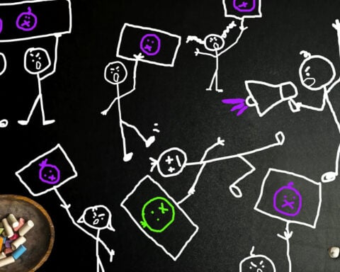 Down-ranking polarizing content lowers emotional temperature on social media – new research