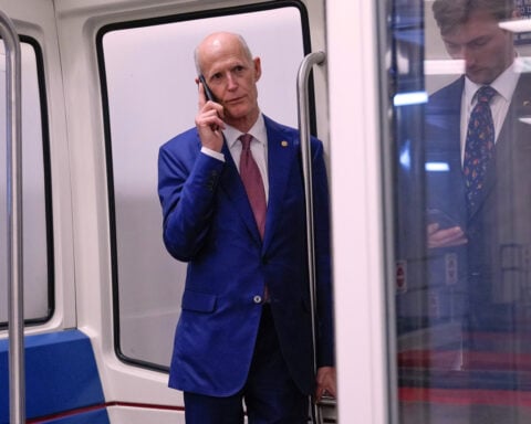 Florida congressional Republicans tell Trump to keep oil drilling off state's coasts