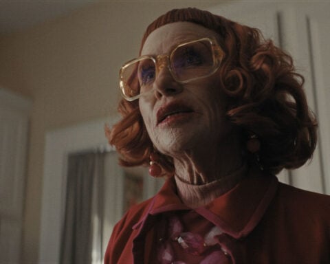 Sean Penn shocks Julia Roberts with career reflection