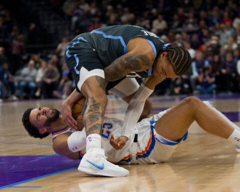 Thunder improve to 23-1 with 15th straight victory, routing Jazz 131-101