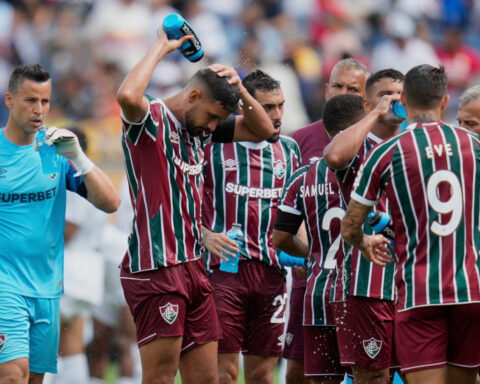 World Cup to include 3-minute hydration breaks in each half of all games, not only in hot weather