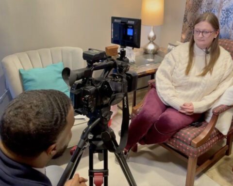 Therapist helps save man contemplating suicide on bridge