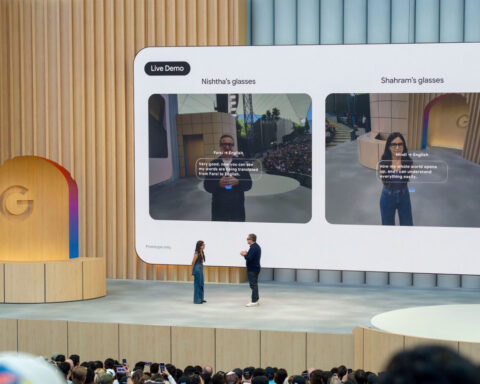 I tried Google’s prototype smart glasses and it almost made me forget about my phone