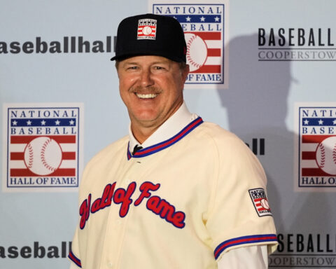 Jeff Kent elected to baseball Hall of Fame, which again keeps doors shut for Bonds and Clemens