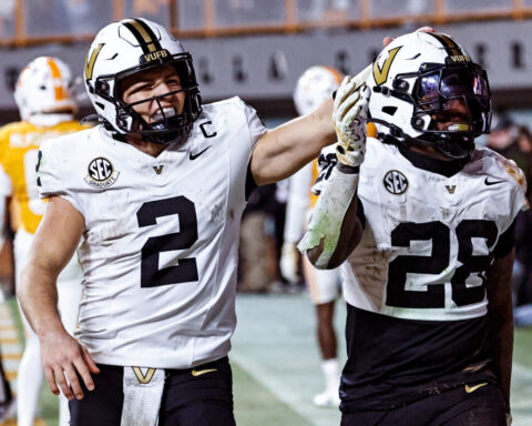 Notre Dame's Love, Indiana's Mendoza, Vanderbilt's Pavia, Ohio State's Sayin named Heisman finalists