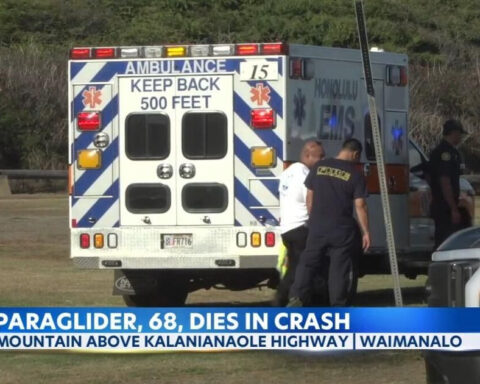 Paraglider dies after crashing into mountain in Waimanalo