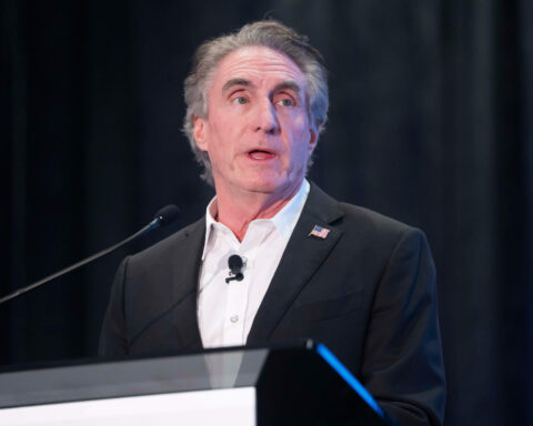 First of 30 oil lease sales planned for Gulf of Mexico draws $300 million from companies